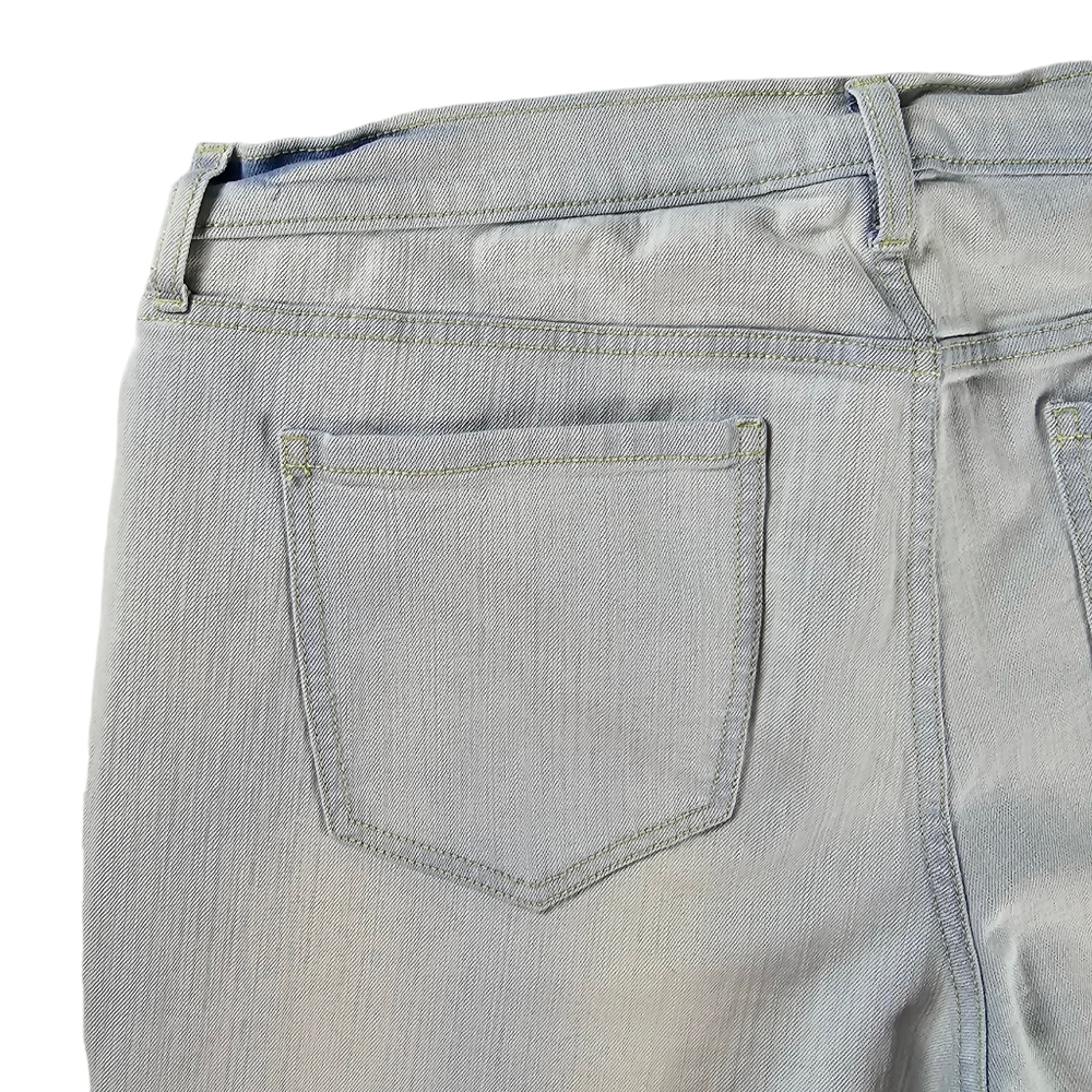 Old Navy Boyfriend Light Wash Distressed Stretch Jeans Women's Size 14 - Picture 7 of 15